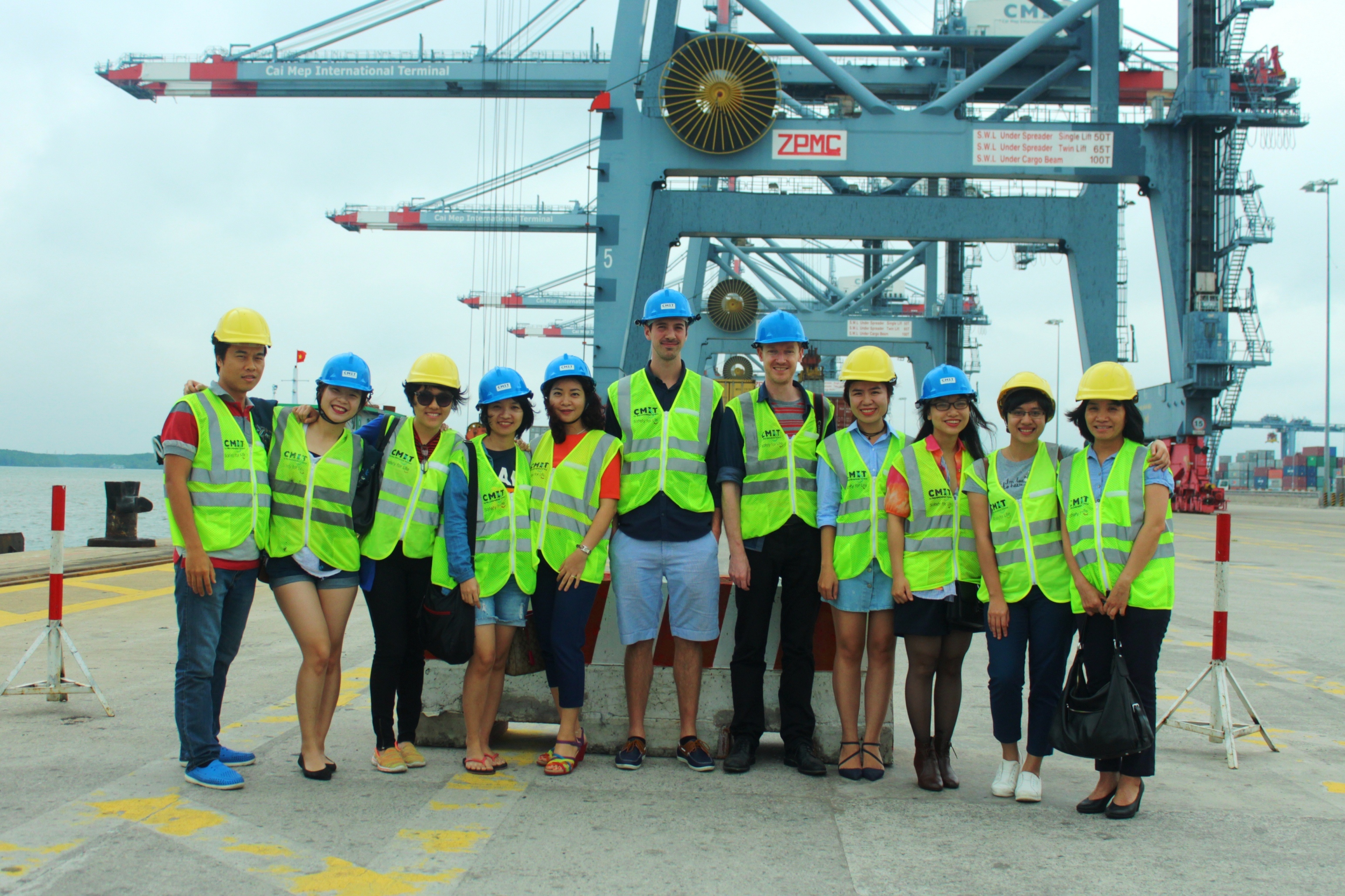 Đại sứ Anh Charlotte Laursen đến thăm CMIT - 13/12/2016